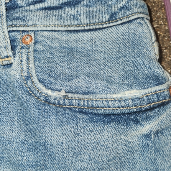 Free People Cropped Raw/Fray Hem Jeans Size 27 High Rise Distressed With Stretch - Picture 13 of 14